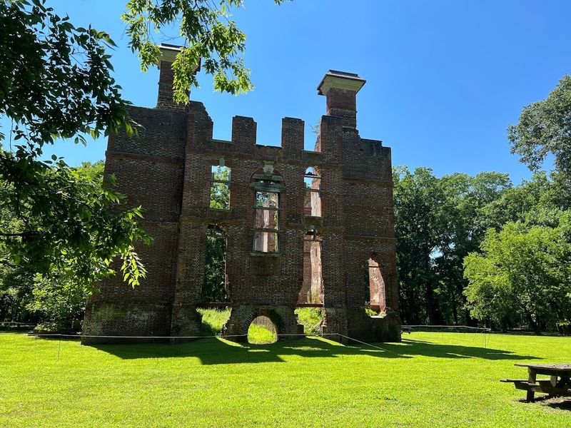 The Rosewell Plantation Ruins (Gloucester County) The Rosewell Plantation Ruins (Gloucester County)