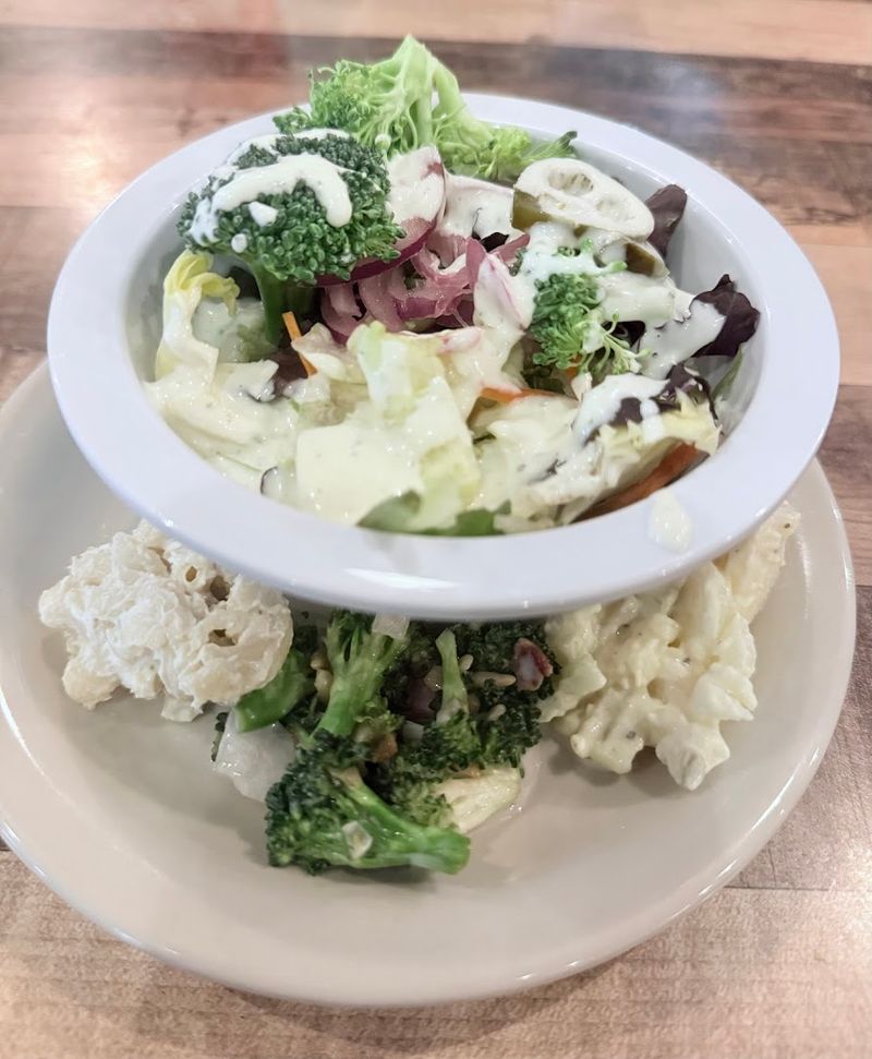 The Soup and Salad Bar That Earns Its Place