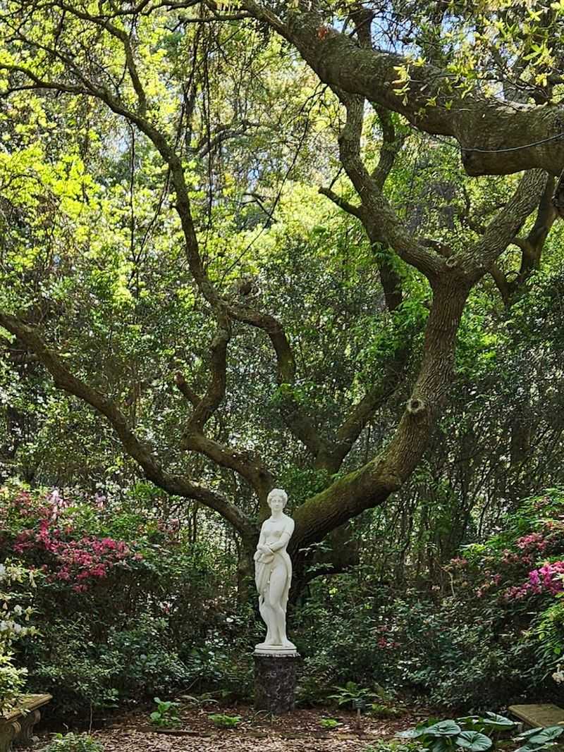 The Statues And Details Keep It Interesting