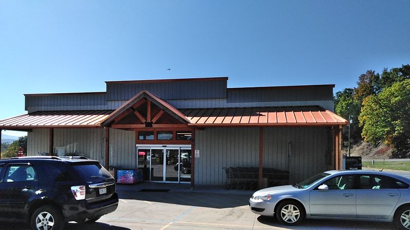 The Store Hours and Planning Your Visit Right