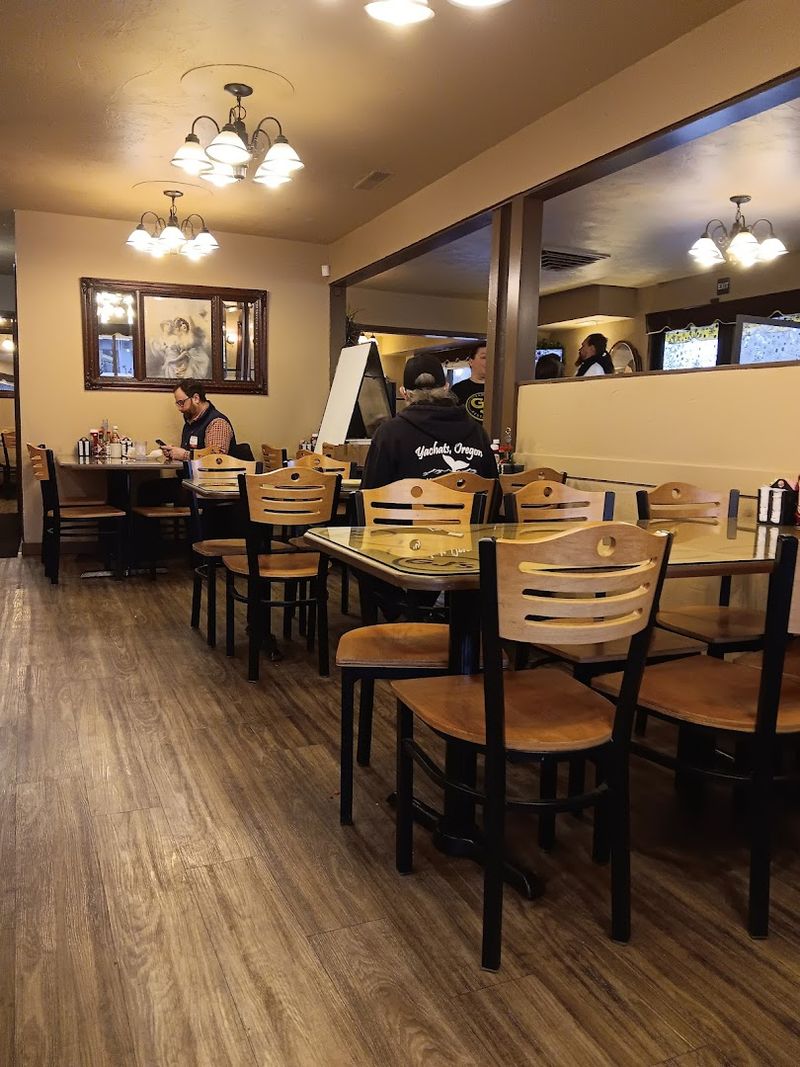 The Warm, Casual Atmosphere That Keeps People Coming Back