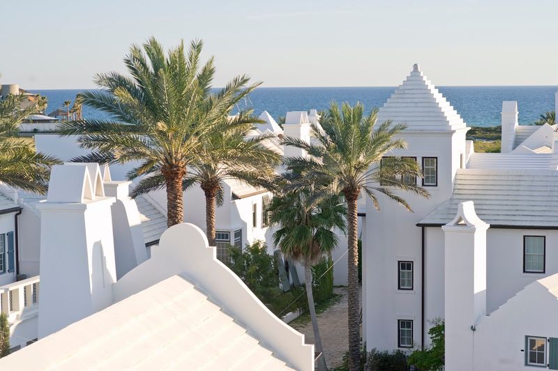 The Whitewashed Architecture That Stops You in Your Tracks
