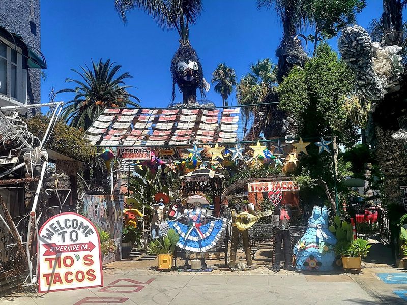 Tio's Tacos, California