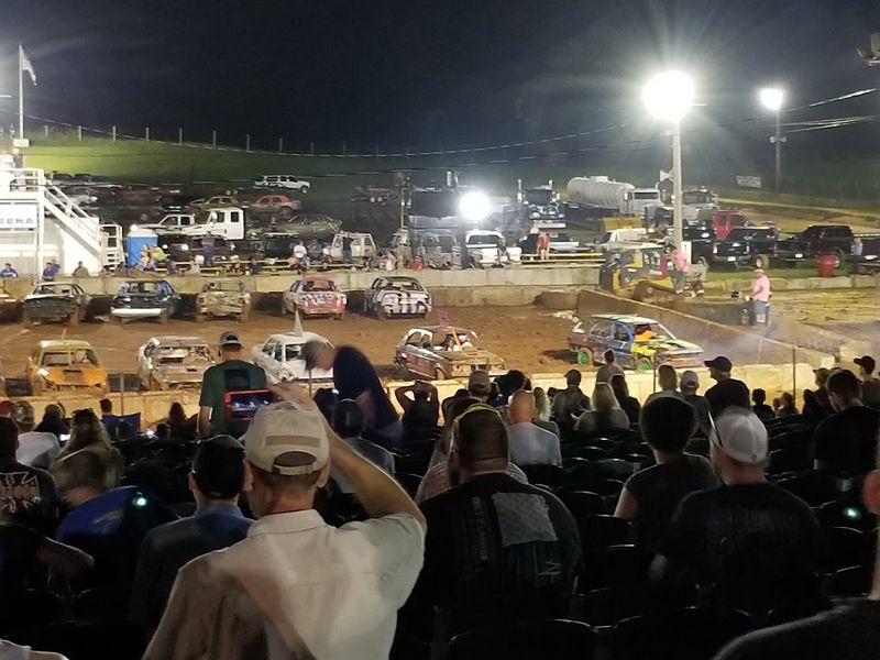 Truck and Tractor Pulls That Shake the Ground