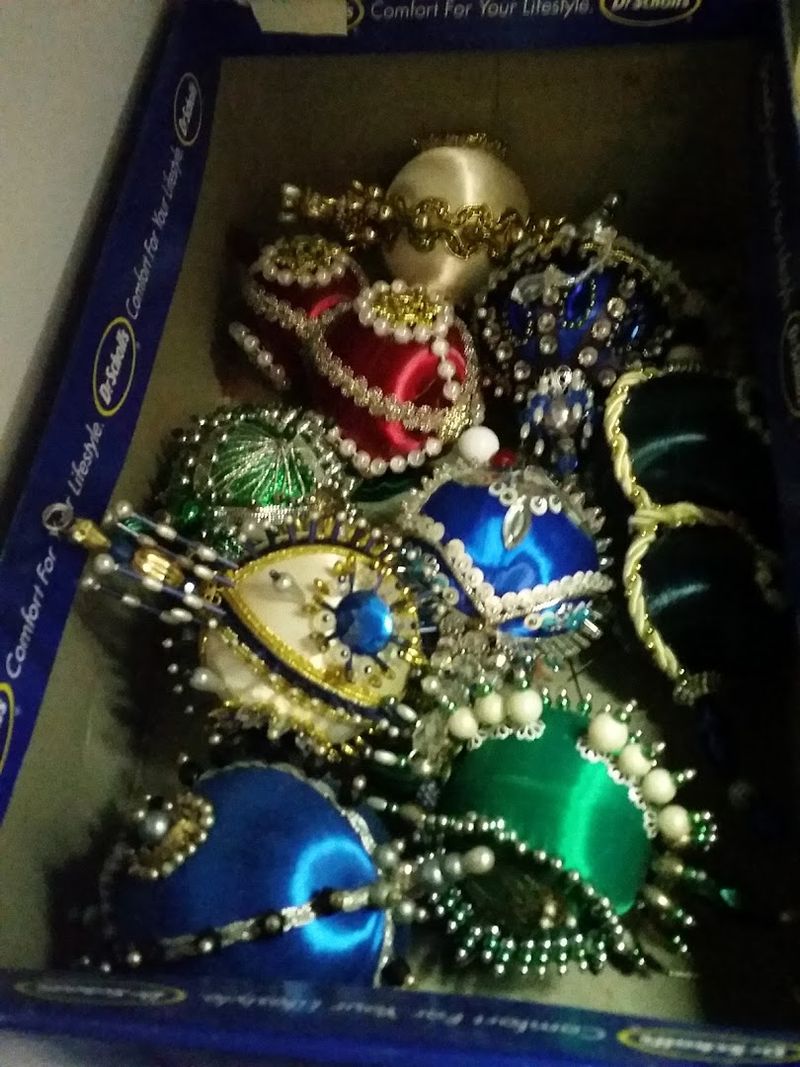Vintage Clothing, Textiles, and Costume Jewelry