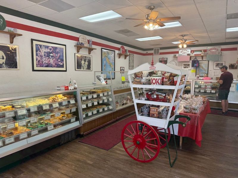 Vitale's Bakery (The Hill)