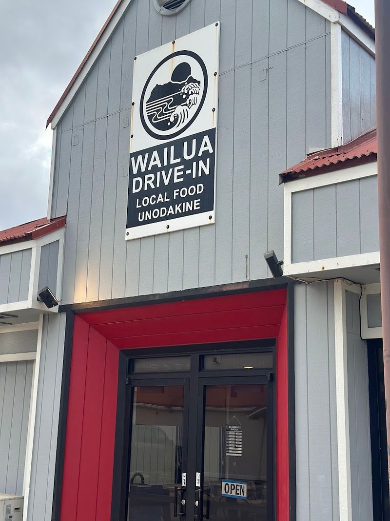 Wailua Drive-In: Comfort Food With a TV Stamp of Approval Wailua Drive-In: Comfort Food With a TV Stamp of Approval
