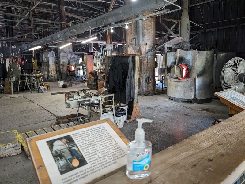 Watching Glass Come Alive Watching Glass Come Alive