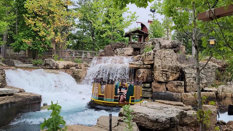 Water Rides Cool Things Down When Missouri Summers Heat Up Water Rides Cool Things Down When Missouri Summers Heat Up