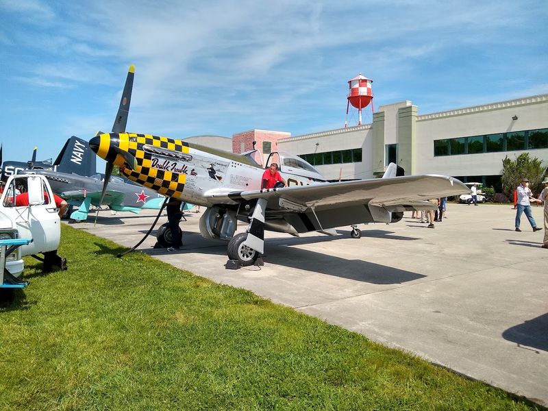 Weekly Flight Demonstrations That Are Absolutely Electrifying
