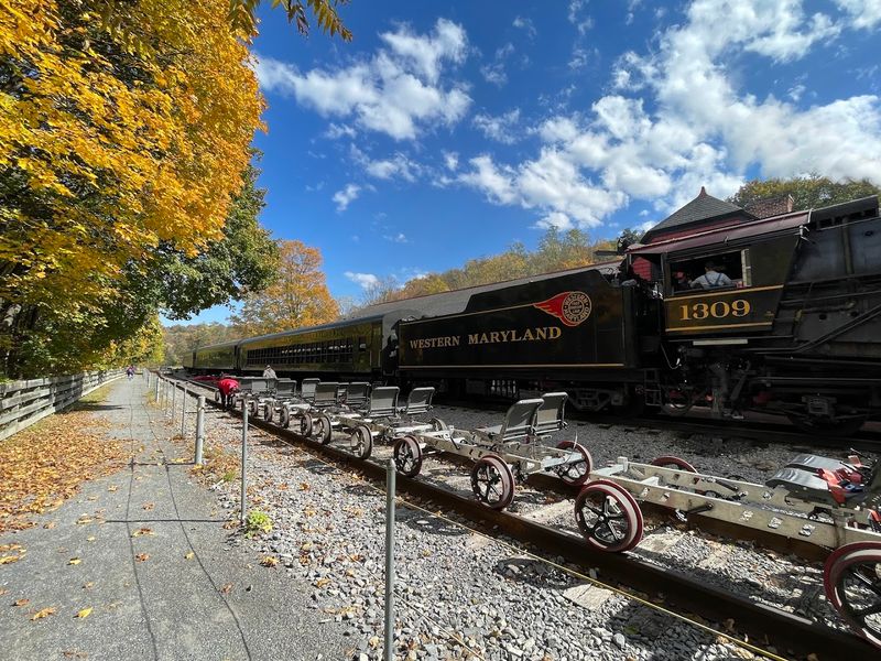 Western Maryland Scenic Railroad, Riding Through Fall Foliage