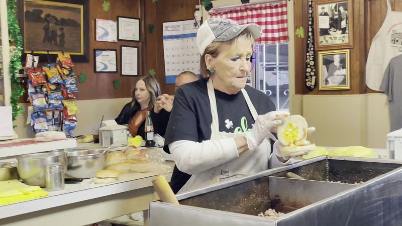 What It Feels Like to Actually Eat There