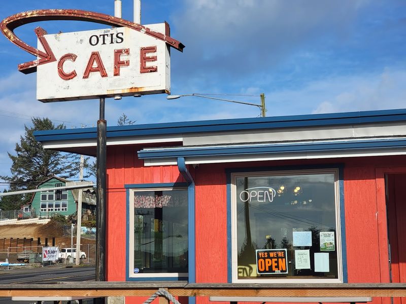 What Makes Otis Cafe a True Oregon Coast Institution