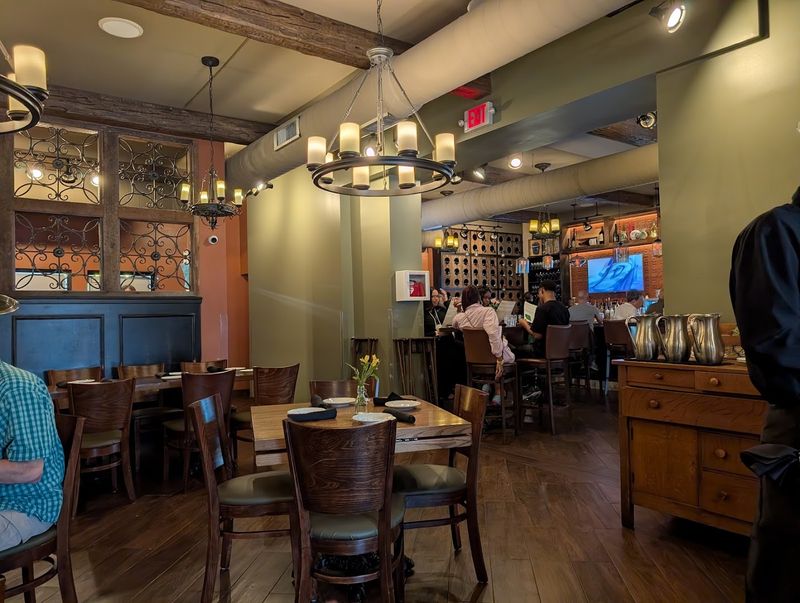 Why Guido's Keeps Bringing People Back From Near and Far Why Guido's Keeps Bringing People Back From Near and Far