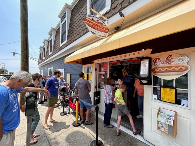 Why Hot Dog Tommy's Belongs on Every Cape May Itinerary