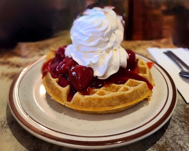 Why Ken's House of Pancakes Belongs on Every Hilo Itinerary