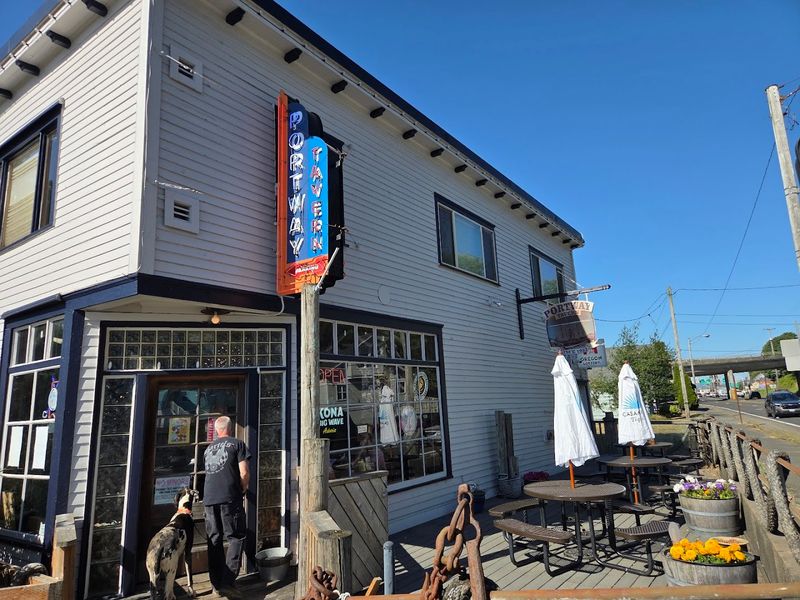 Why Portway Tavern Belongs on Every Astoria Itinerary