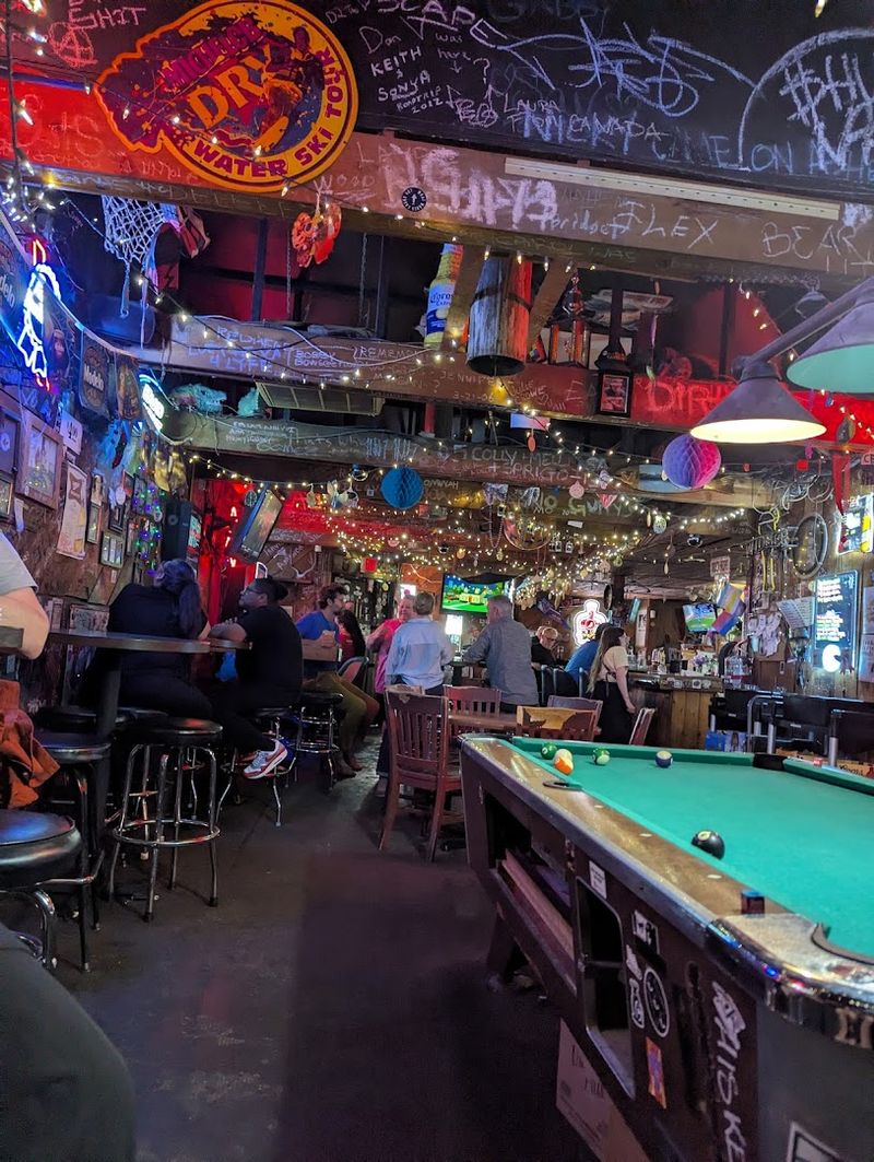 Why Reel M Inn Earns Its Loyal Following Why Reel M Inn Earns Its Loyal Following