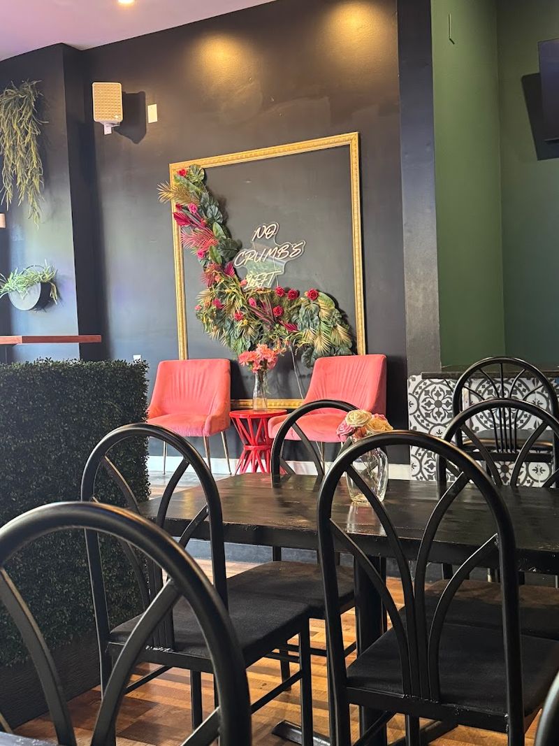 Why Reservations Are a Smart Move Here