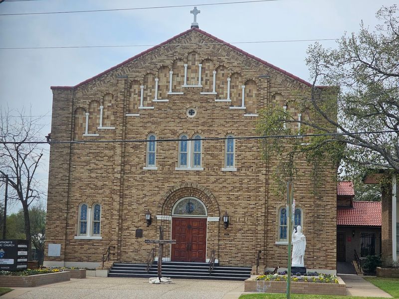 Why St. Anthony's Chapel Deserves a Spot on Your Texas Bucket List Why St. Anthony's Chapel Deserves a Spot on Your Texas Bucket List