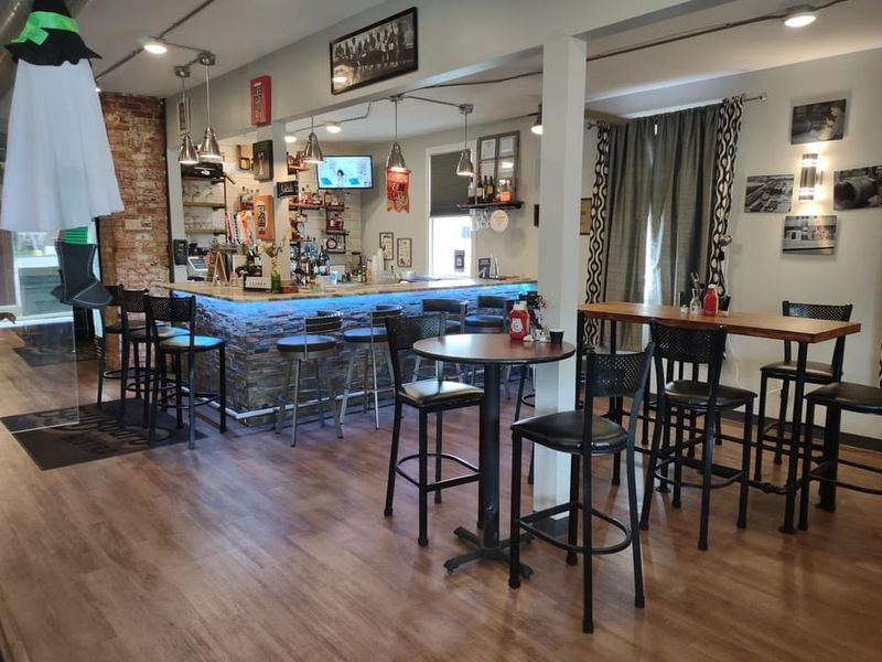 Why The BillBoard Bistro Deserves a Spot on Your Illinois Food Map