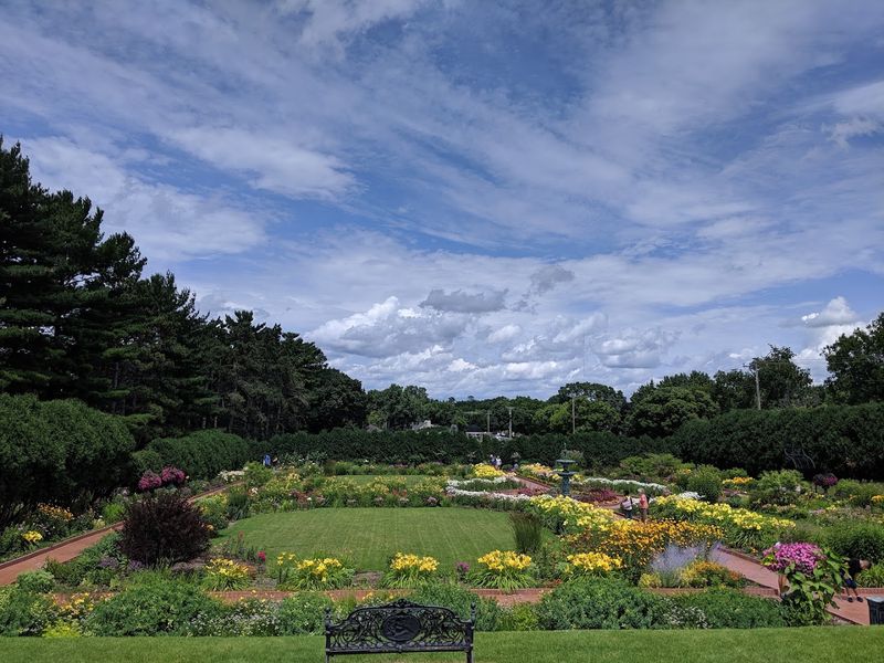 Why This Free Garden Feels Like a Private Retreat