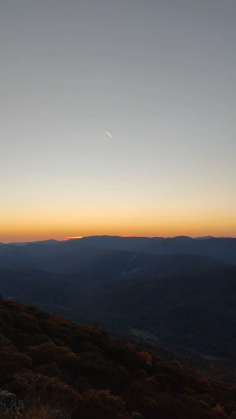 Why This Overlook Deserves A Spot On Every Virginia Bucket List Why This Overlook Deserves A Spot On Every Virginia Bucket List