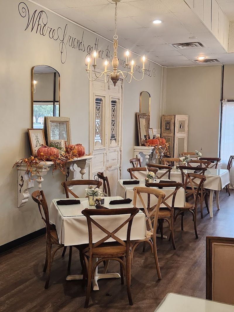 Why the Hours Make This Cafe Worth Planning Around Why the Hours Make This Cafe Worth Planning Around