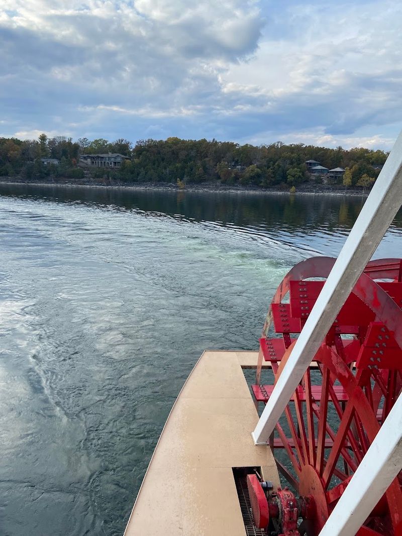 Why the Showboat Belongs on Every Missouri Bucket List Why the Showboat Belongs on Every Missouri Bucket List