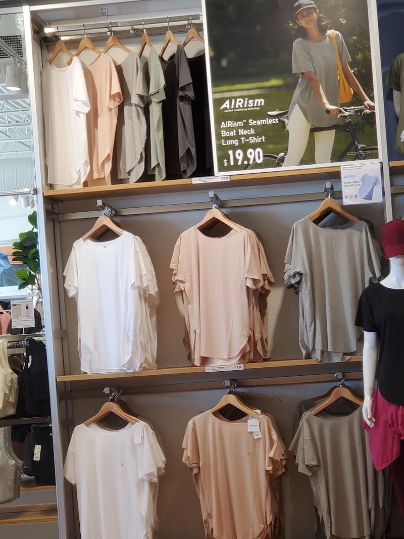 Women's Blouses, Sweaters, and Dresses Done Right Women's Blouses, Sweaters, and Dresses Done Right
