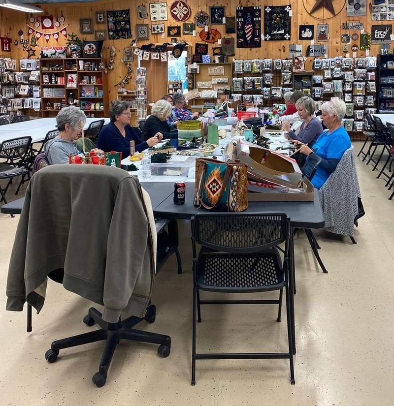 Wool Applique Classes and Fiber Art Workshops