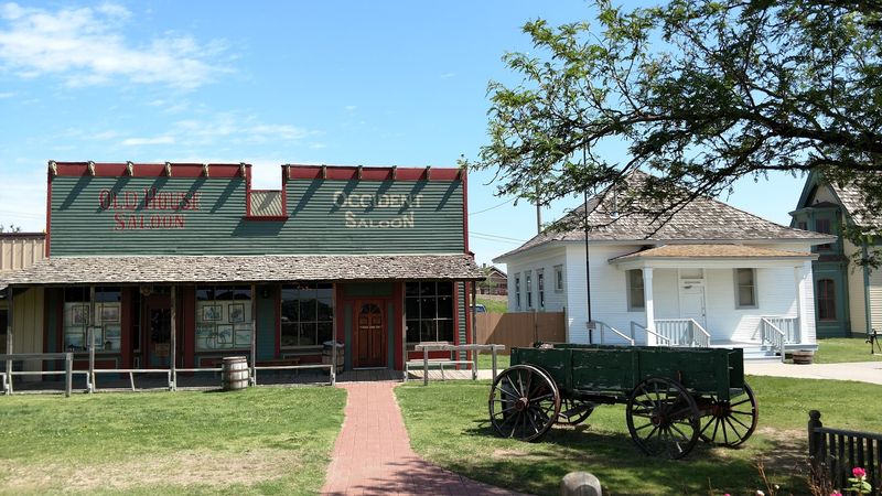 Wyatt Earp, Bat Masterson, and the Legends of Dodge City