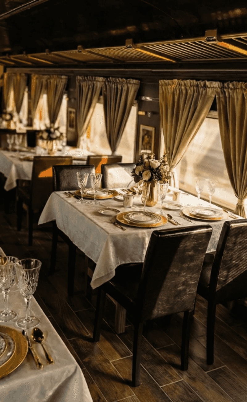 You Can Actually Eat Inside a Real Train Car You Can Actually Eat Inside a Real Train Car