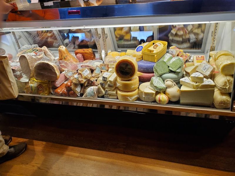 You Can Grab a Fresh Made-to-Order Cannoli at the Deli Counter