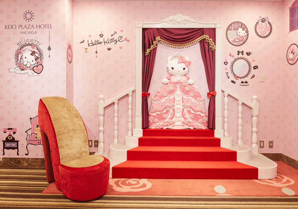 Hello Kitty selfie spot has a magical red high heel for guests. Photo c. Keio Plaza Hotel
