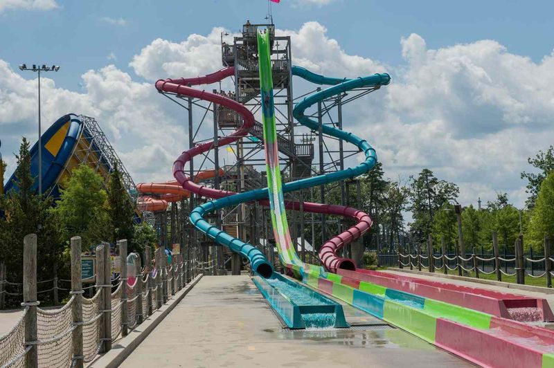 A 75-Foot Drop Tests Your Nerves