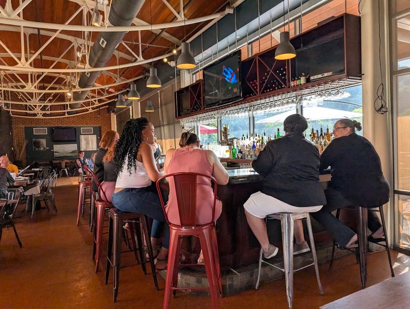 A Bright, Contemporary Space With An Industrial Vibe A Bright, Contemporary Space With An Industrial Vibe
