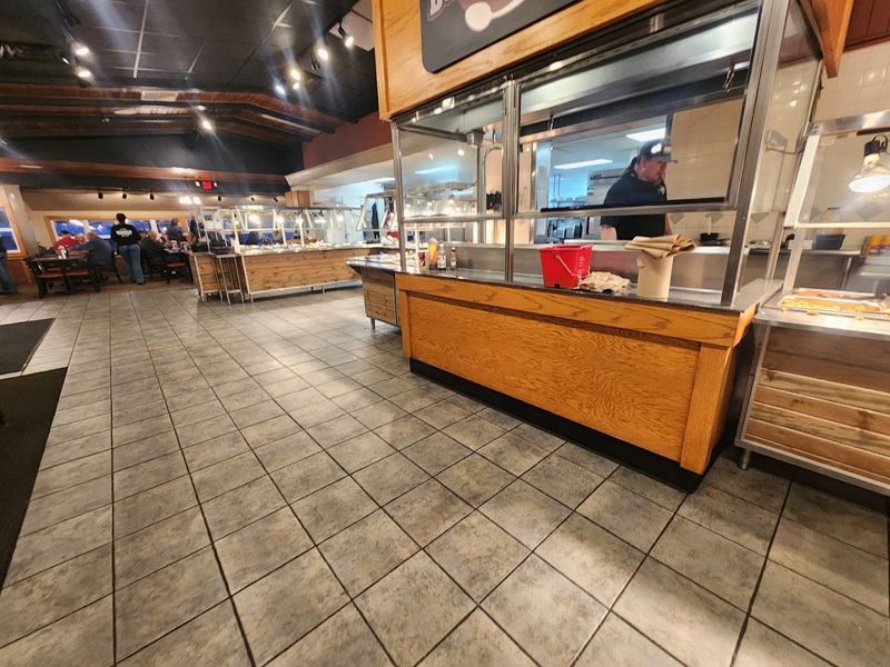 A Buffet Built on Real Missouri Comfort Food
