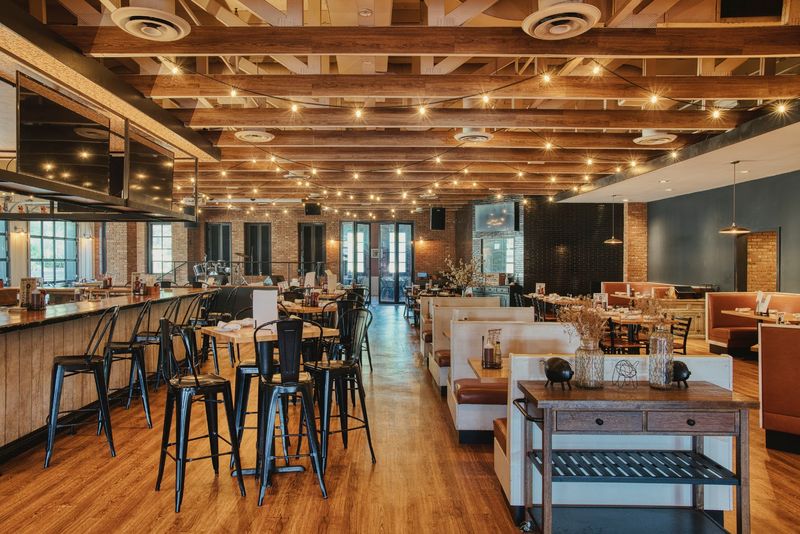 A Dining Room That Feels Like a Southern Welcome A Dining Room That Feels Like a Southern Welcome