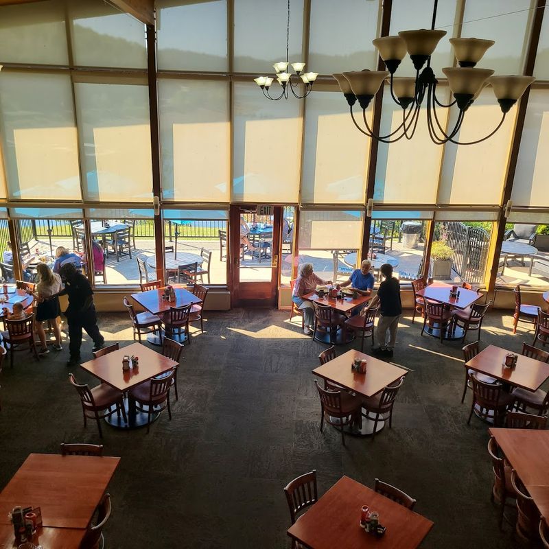 A Full Evening at The Lodge