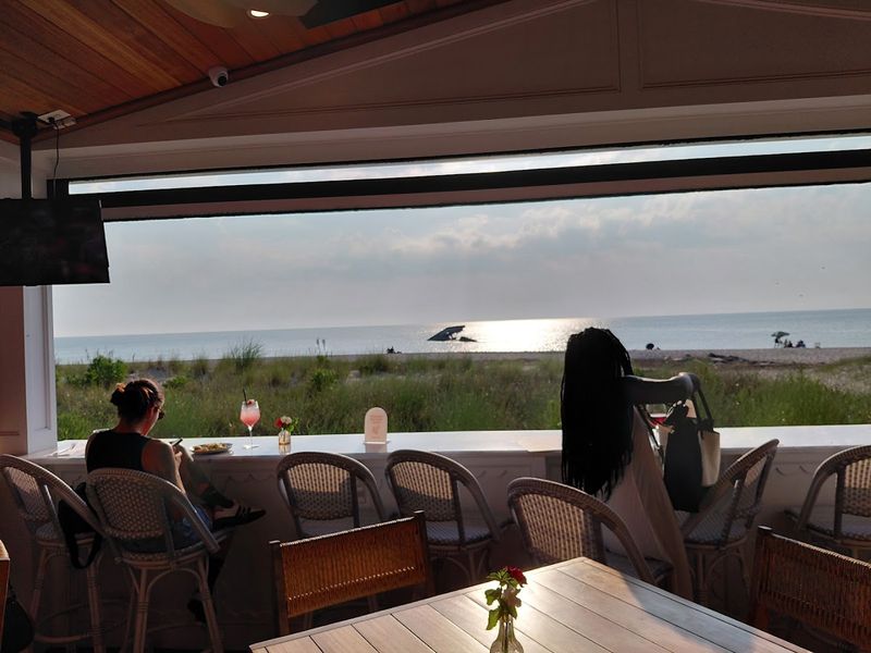 A Glimpse of the Horizon