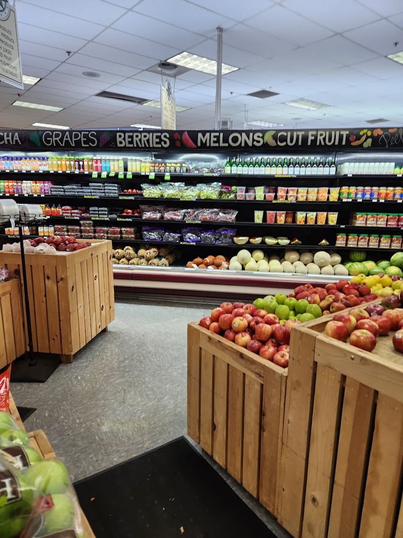 A Global Bazaar That Puts Chain Stores to Shame A Global Bazaar That Puts Chain Stores to Shame