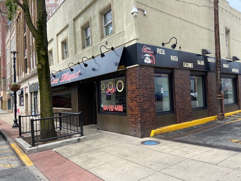 A High Street Favorite That Keeps WVU Students Coming Back A High Street Favorite That Keeps WVU Students Coming Back