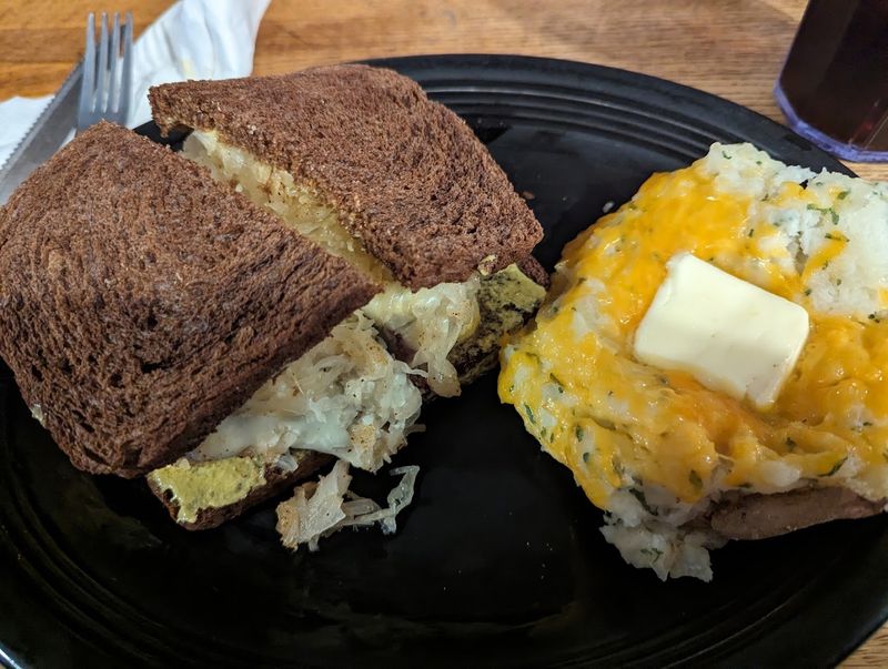 A Lunch Menu That Deserves Its Own Spotlight
