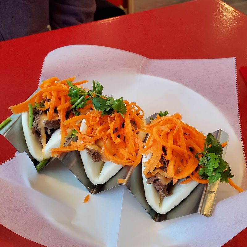 A Menu That Goes Beyond the Sandwich