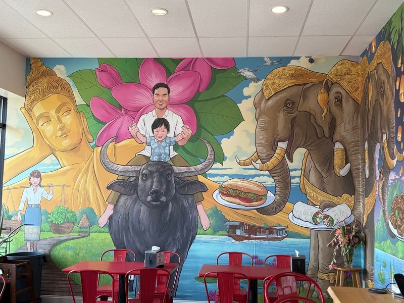 A Mural Worth Pausing For