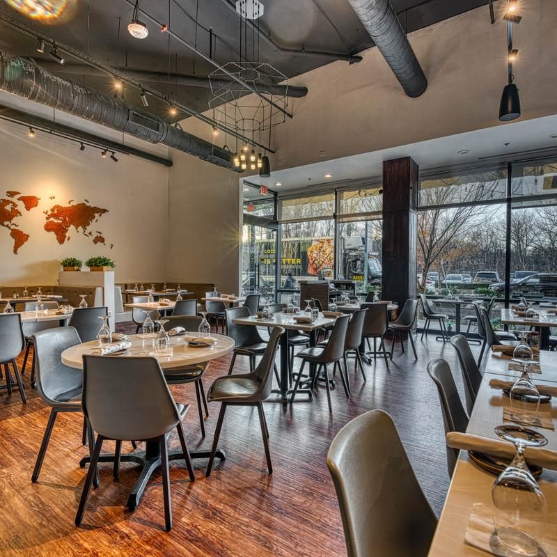 A Neighborhood Spot That Earned Its Reputation A Neighborhood Spot That Earned Its Reputation