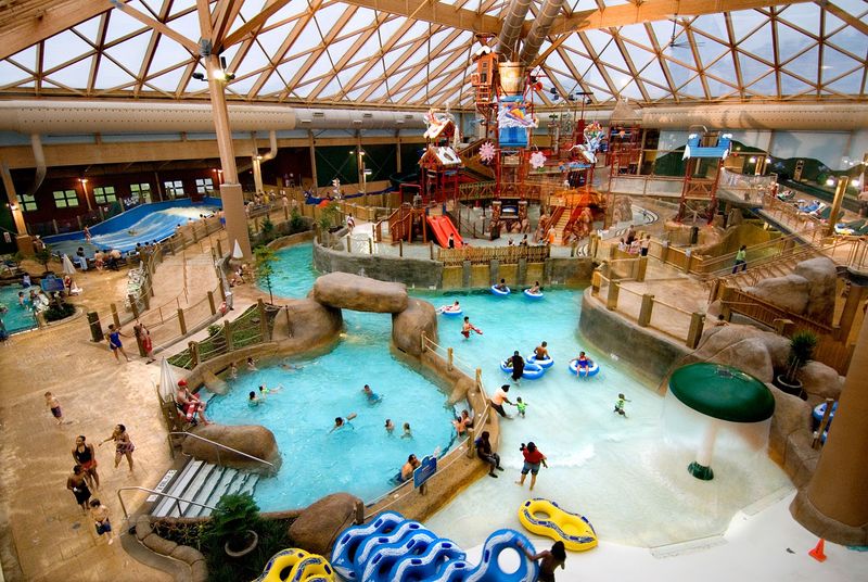 A Paradise Perfectly Heated Year-Round A Paradise Perfectly Heated Year-Round