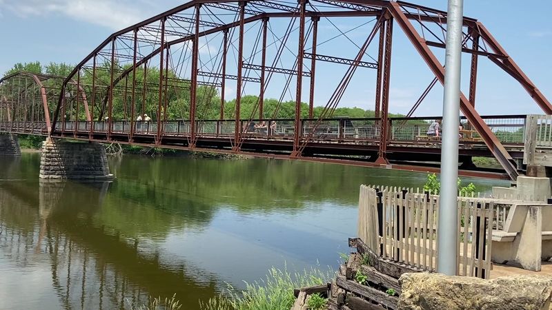 A Pedestrian Paradise Above the Cedar River A Pedestrian Paradise Above the Cedar River