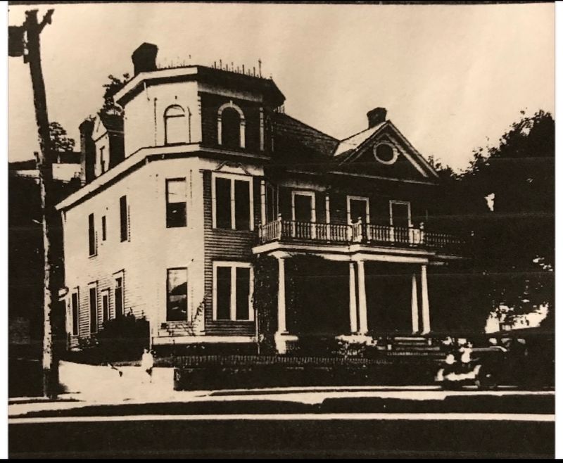 A Queen Anne Mansion Frozen in Time